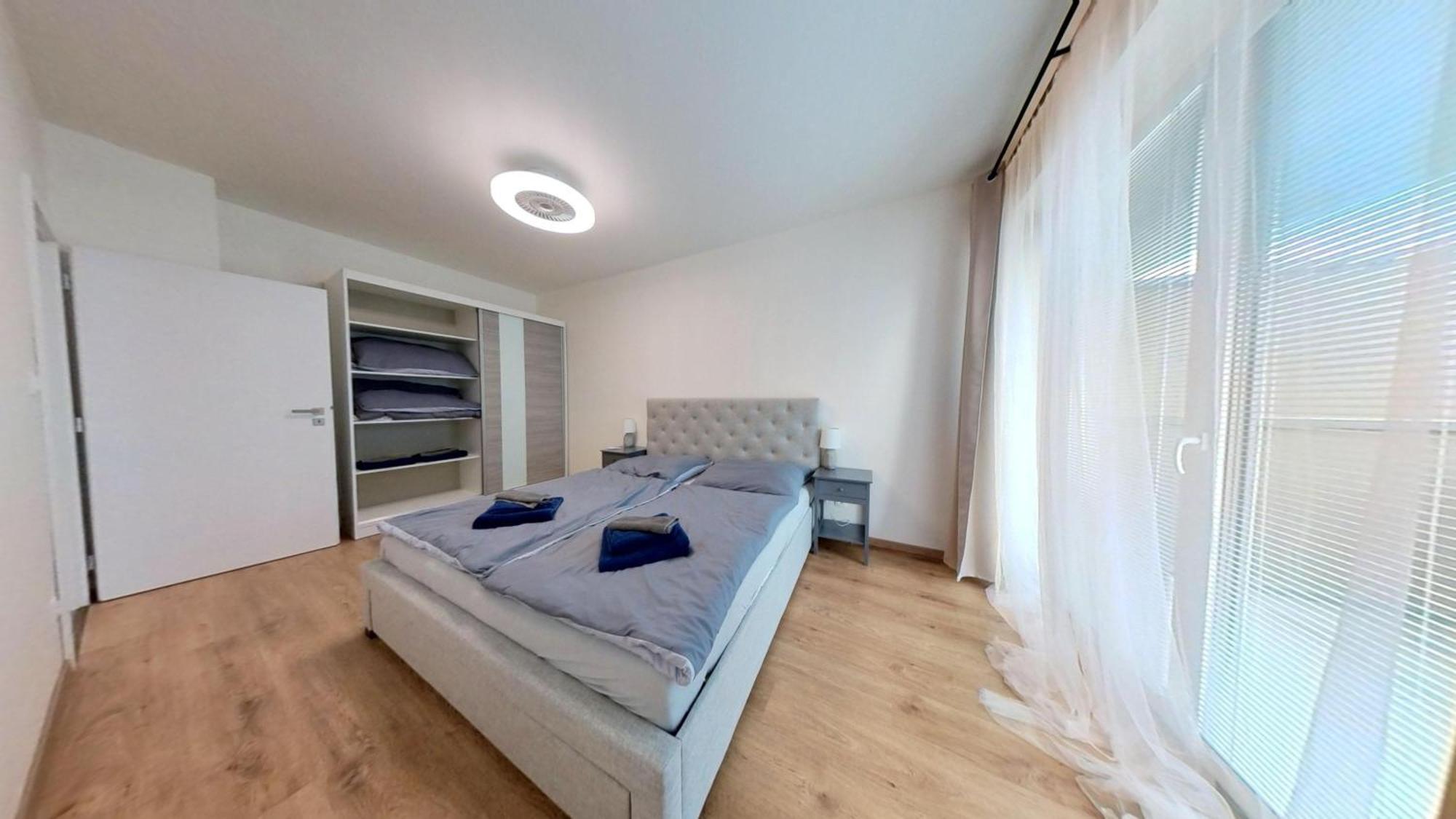 Air-Conditioned 2 Room Apartment, Balcony, New Building, 201 Rovinka Extérieur photo